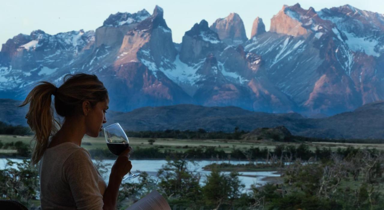 Río Serrano + Hotel